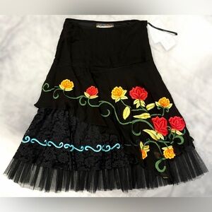VINTAGE COLLECTION || Embroidered Tiered Tulle Midi Skirt in Black - SZ XS ✨NWT✨